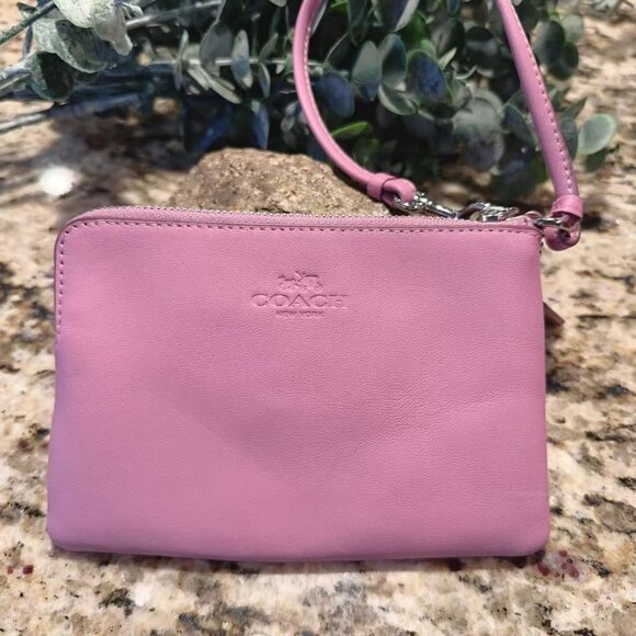 EUC Coach x Baseman Leather Zip Wristlet - Picture 1 of 7